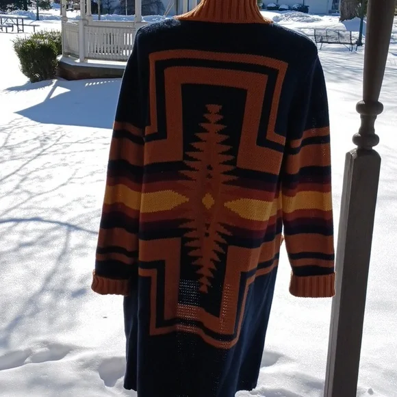 Pendleton Harding Cardigan - Picture 2 of 12